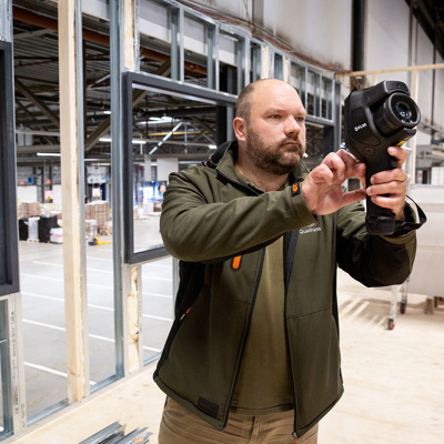 Q4 Schenker Rob Dennis 152